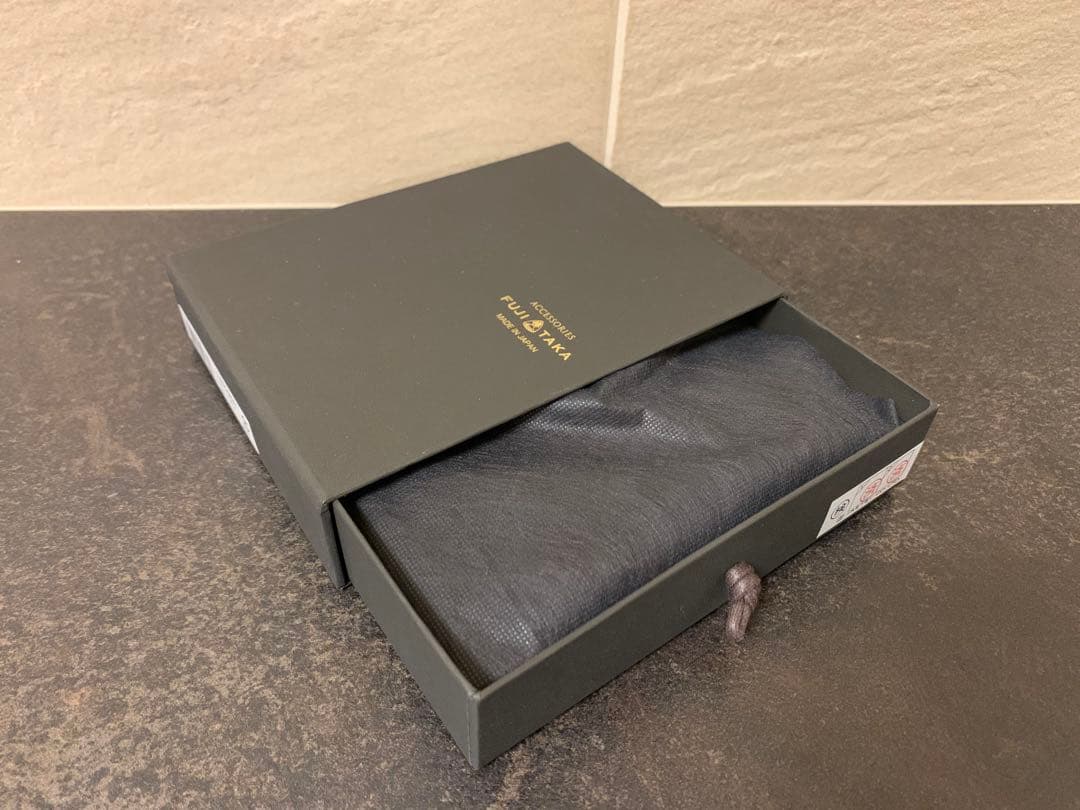 【新品】FUJI TAKA　折財布　牛革　ワイン色　3.85万円