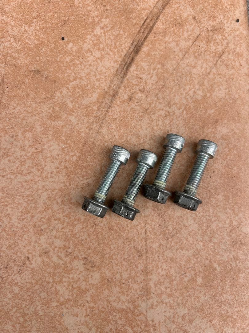 スポーツスター　05yXL883取り外し　フロントフェンダー　ブラック