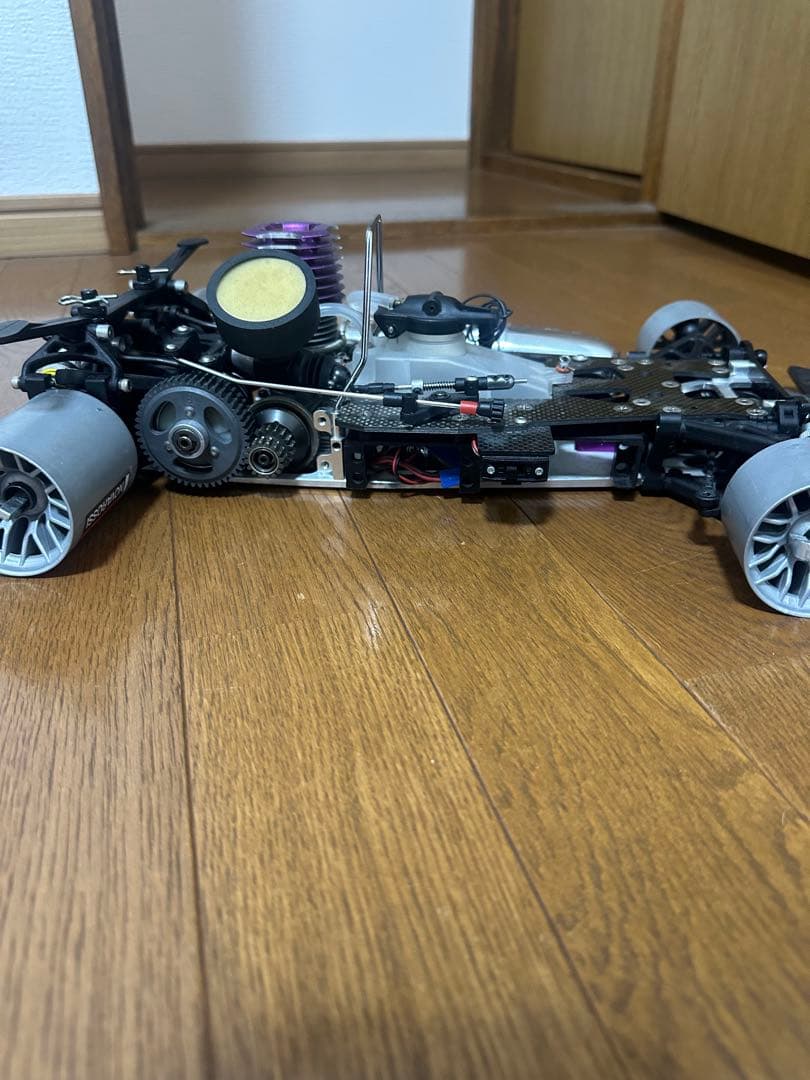 1/8サーパント950R 当時ハイエンドエンジンカー