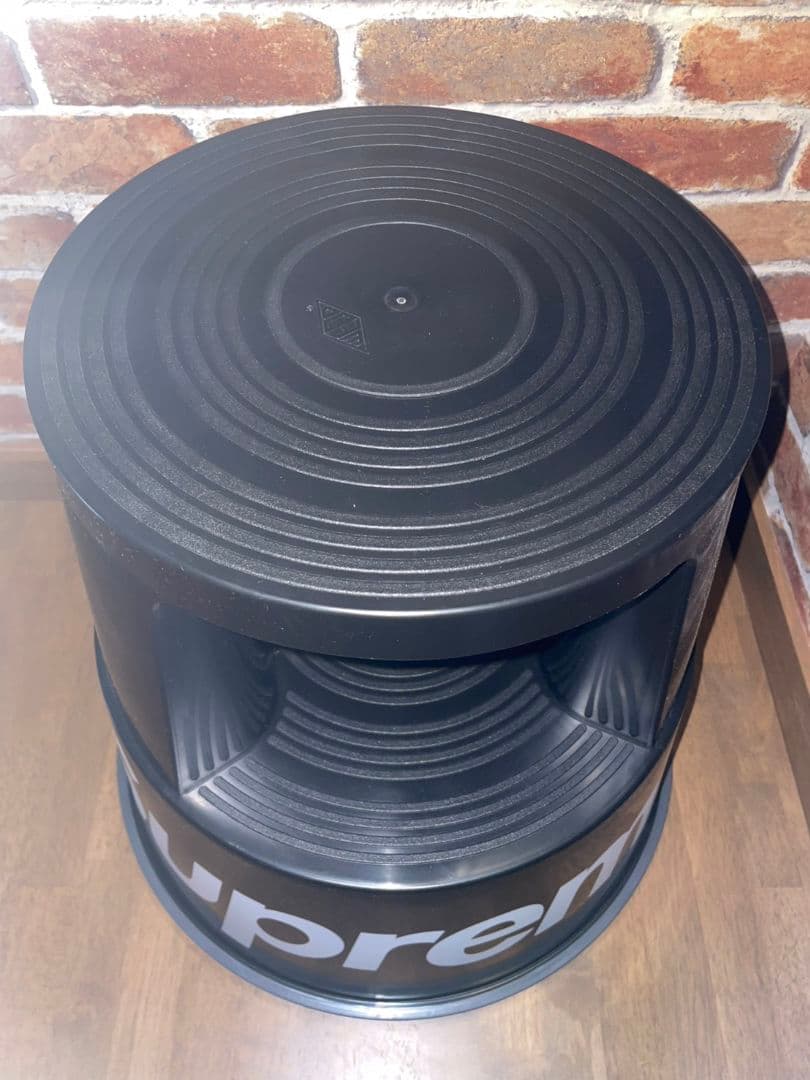 新品　Supreme / Wedo Step Stool \"Black\"