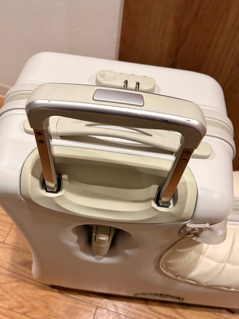 ノリッコ　プレミアム　乗れる　キャリーケース　スーツケース　グレージュ　カバー付