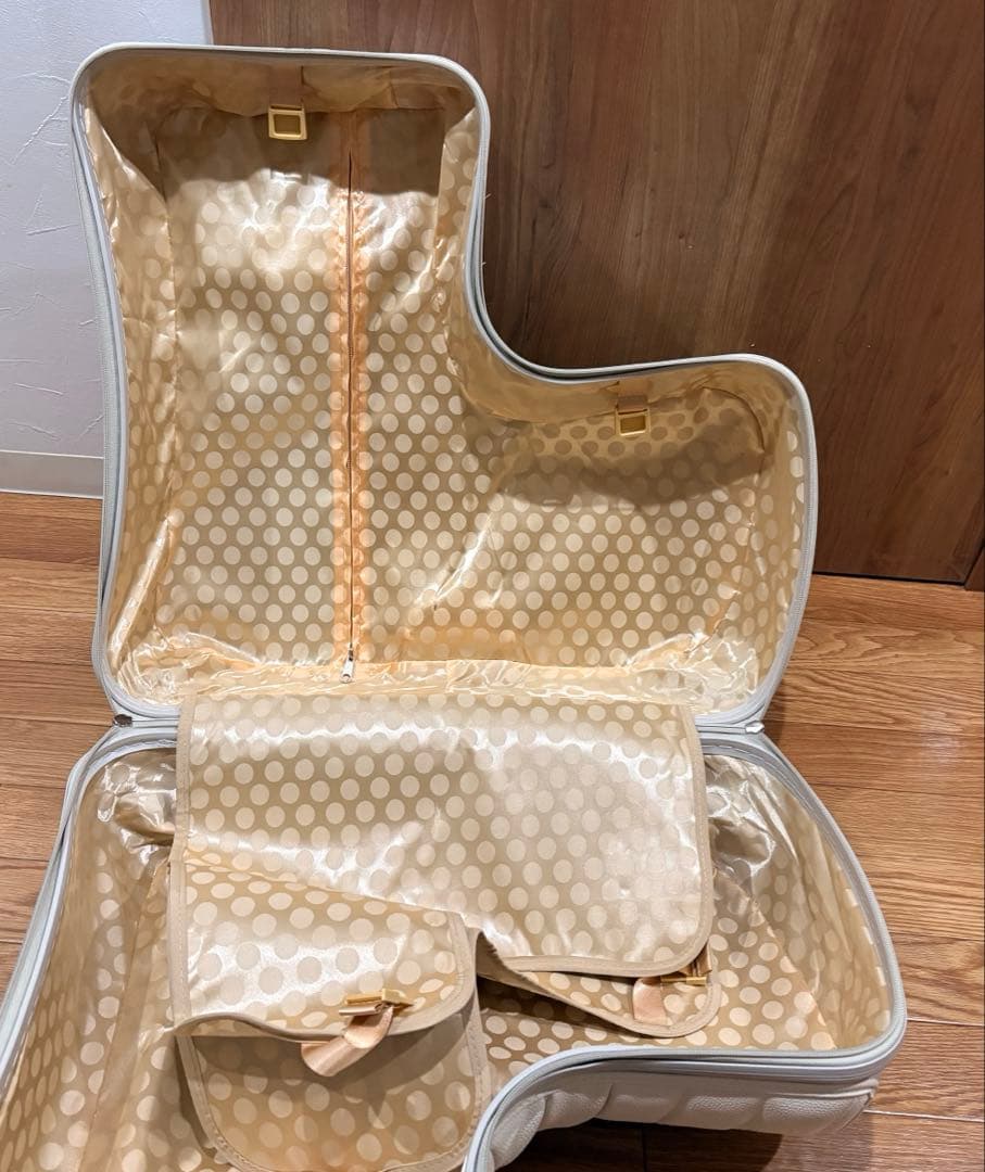 ノリッコ　プレミアム　乗れる　キャリーケース　スーツケース　グレージュ　カバー付