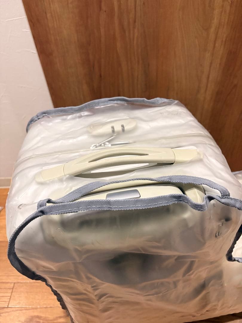 ノリッコ　プレミアム　乗れる　キャリーケース　スーツケース　グレージュ　カバー付