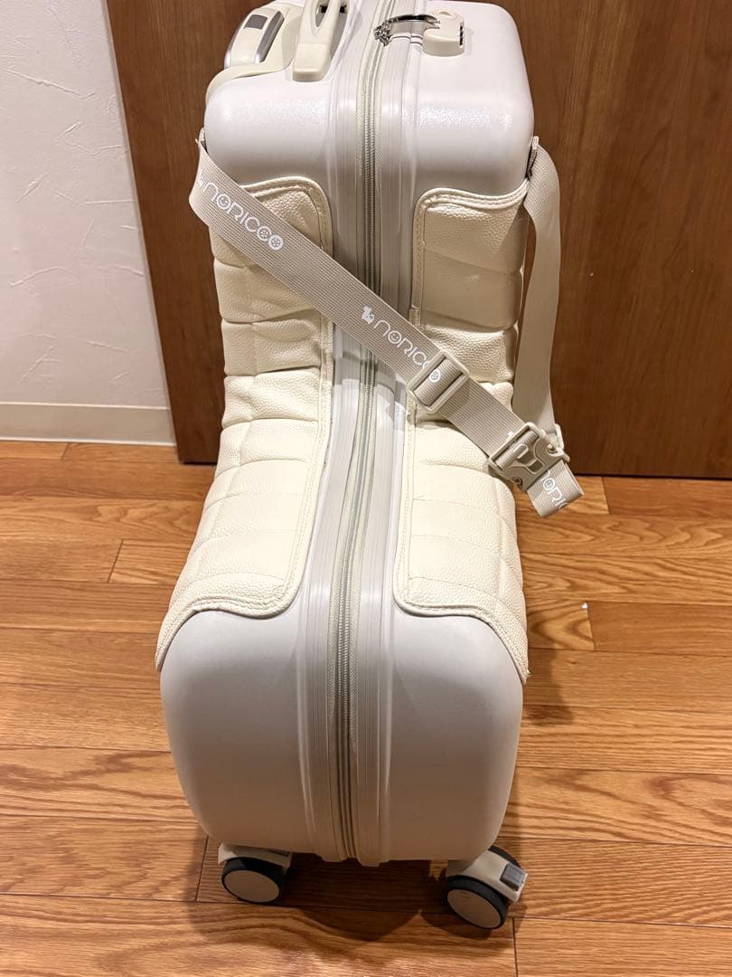 ノリッコ　プレミアム　乗れる　キャリーケース　スーツケース　グレージュ　カバー付