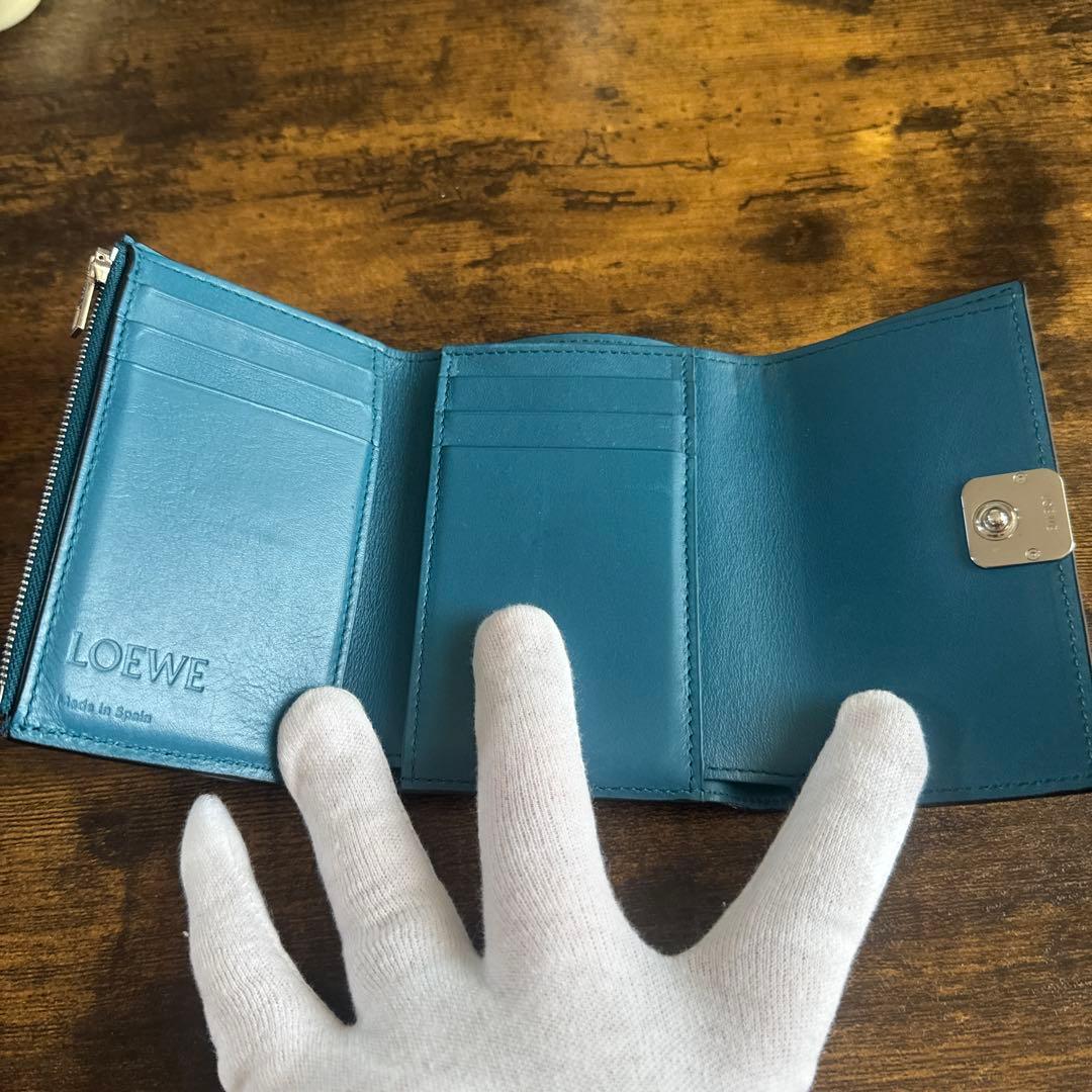 LOEWE 青 レザー 三つ折り財布