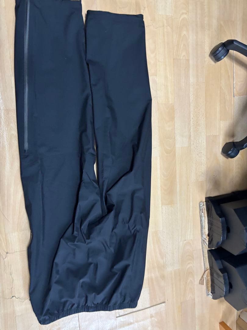 【未使用】モンベル スーパードライテック レインパンツ フルジップ M-L