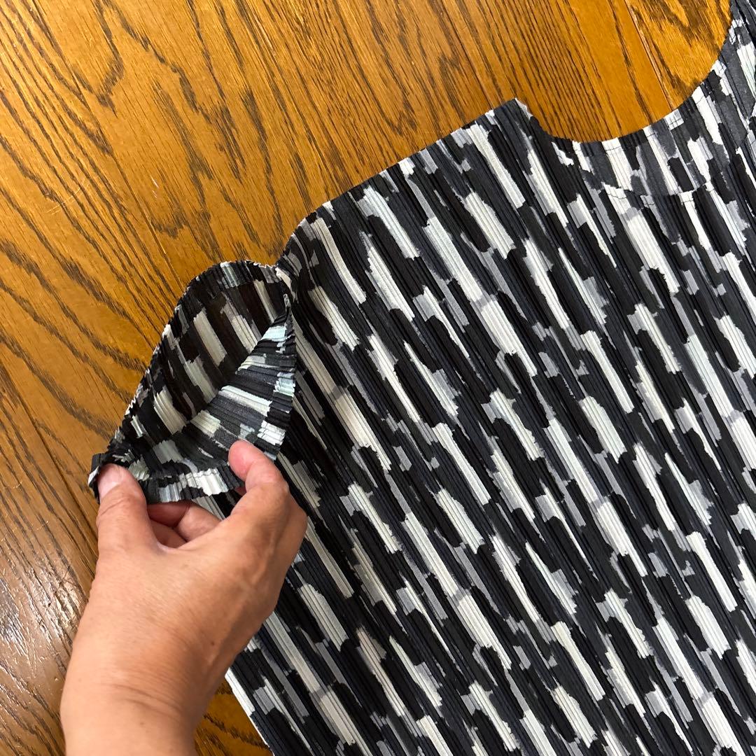 プリーツプリーズ　ポンチョ風チュニック