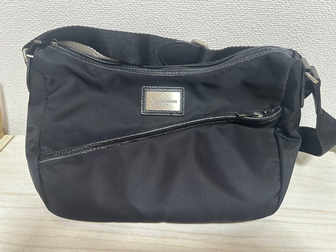 Aquascutum 黒 ショルダーバッグ