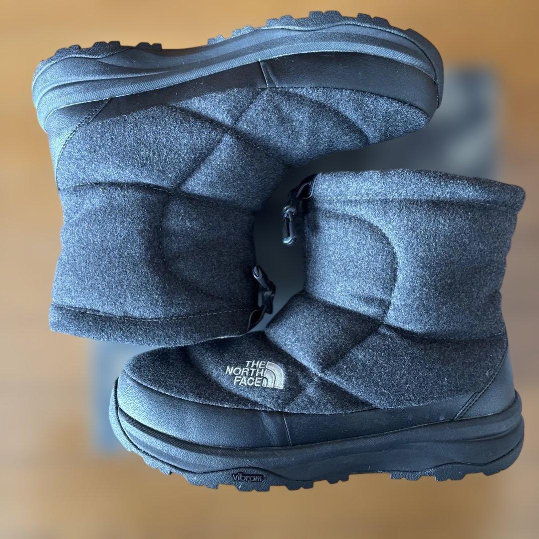 ザ・ノースフェイス ヌプシ ブーティウールV ショート スノーブーツ チャコール