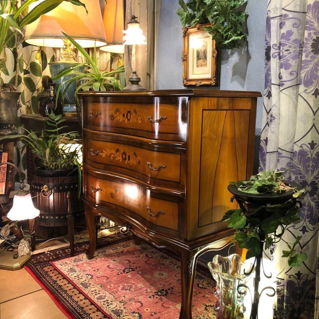 最終価格　イタリアン アンティークPT 象嵌　猫脚　３段DRキャビネット