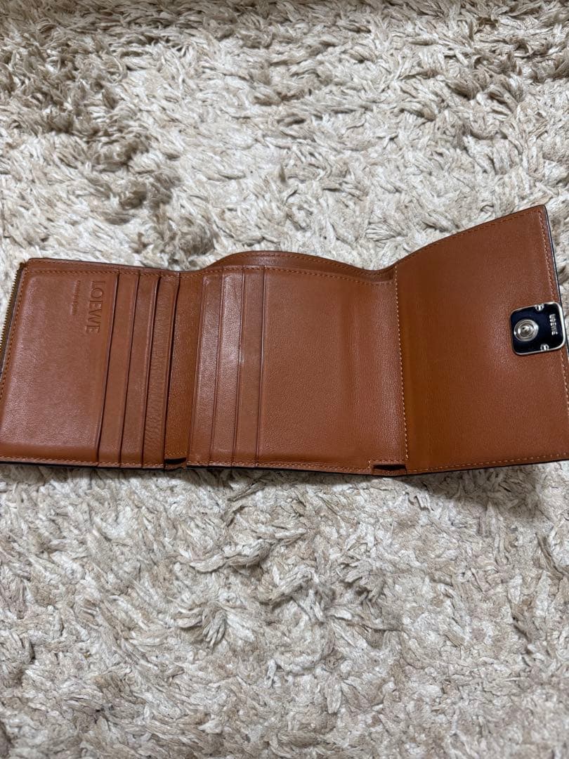 LOEWE 三つ折財布