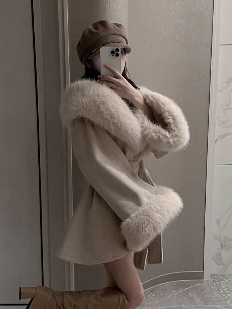 新品タグ付 ダーリッチ ウエストベルトプリンセスラインコート ベージュ FL