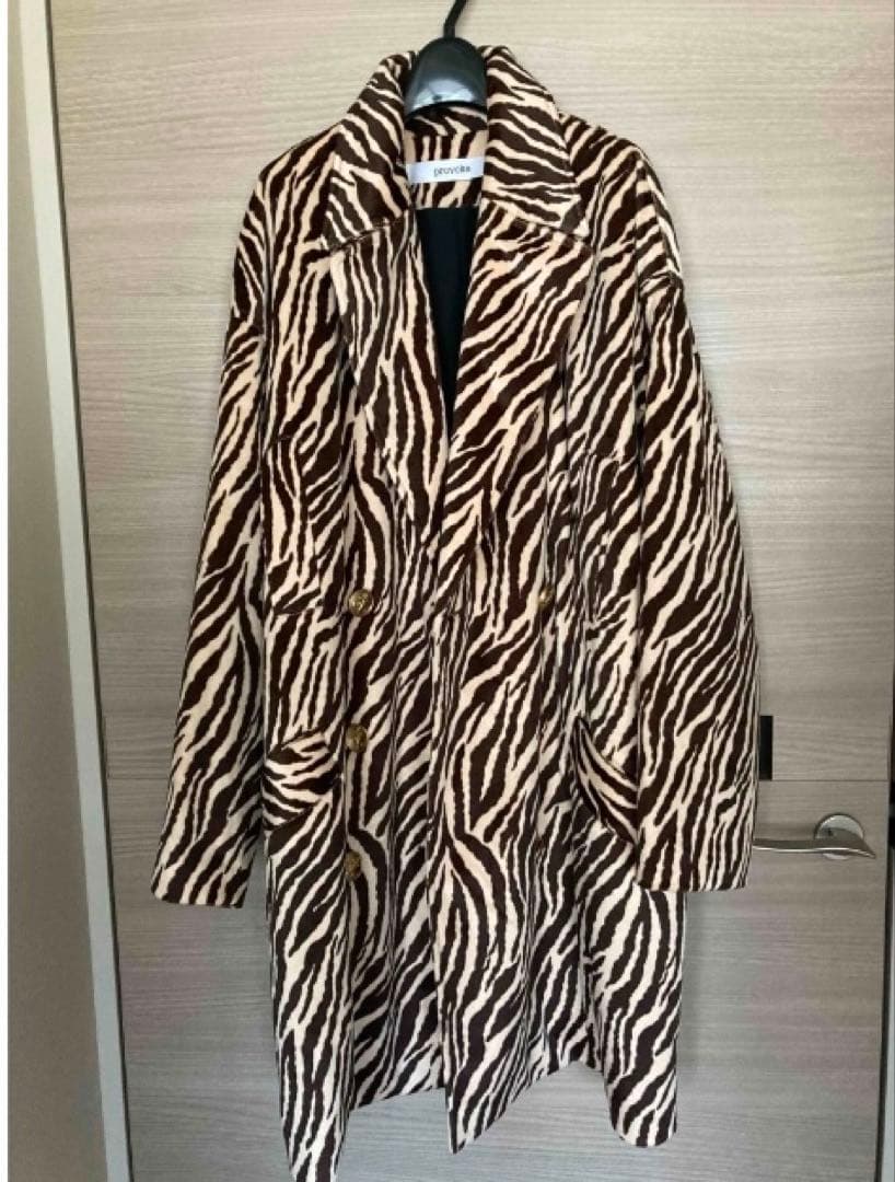 冬物バーゲン8/20までの売り尽くし‼️provoke ゼブラコート美品タグ有り