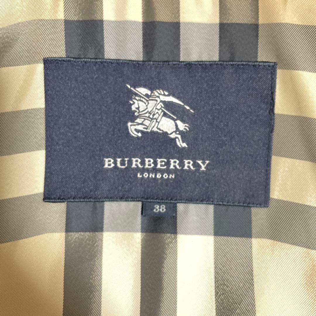 バーバリー　ロンドン　黒いトレンチコート