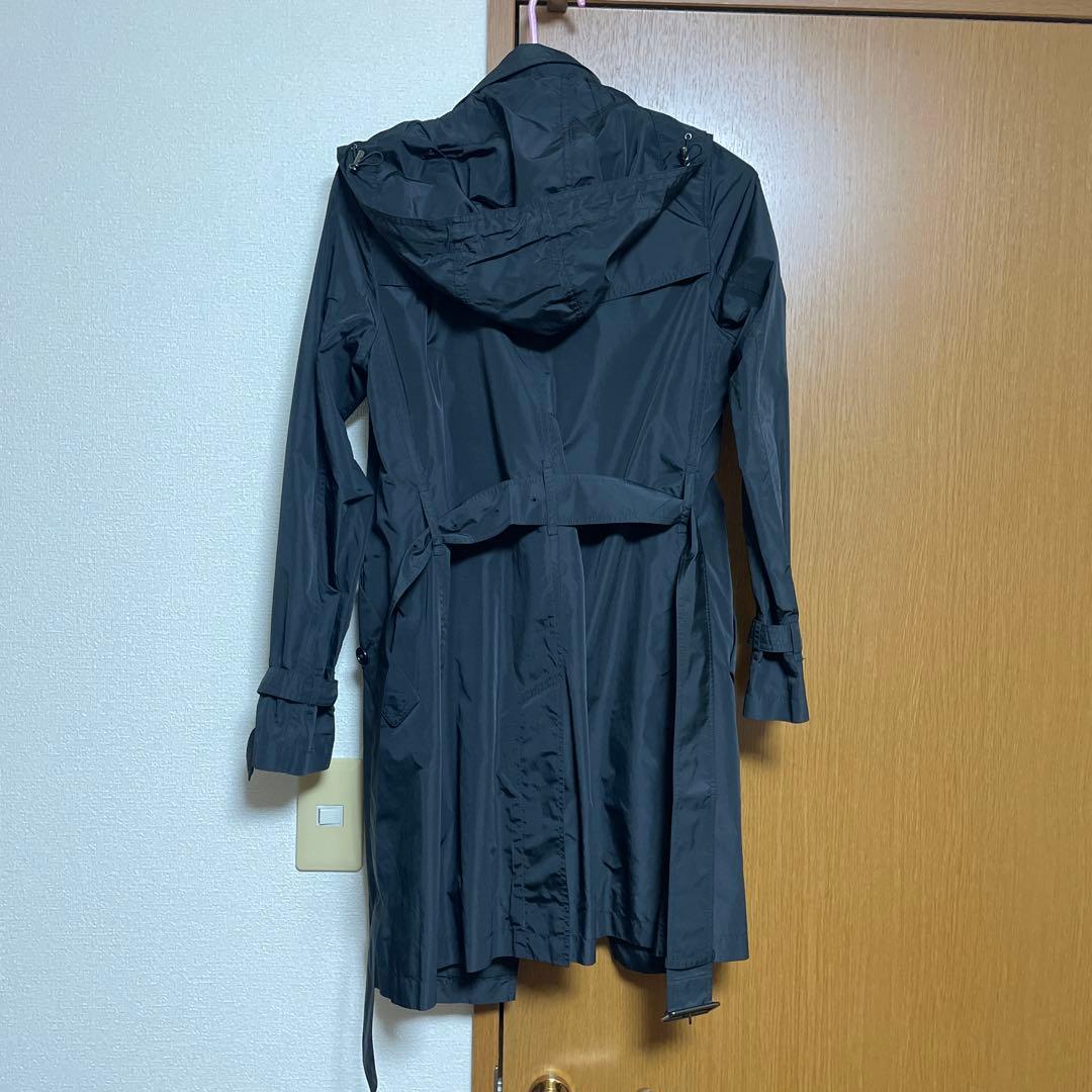 バーバリー　ロンドン　黒いトレンチコート