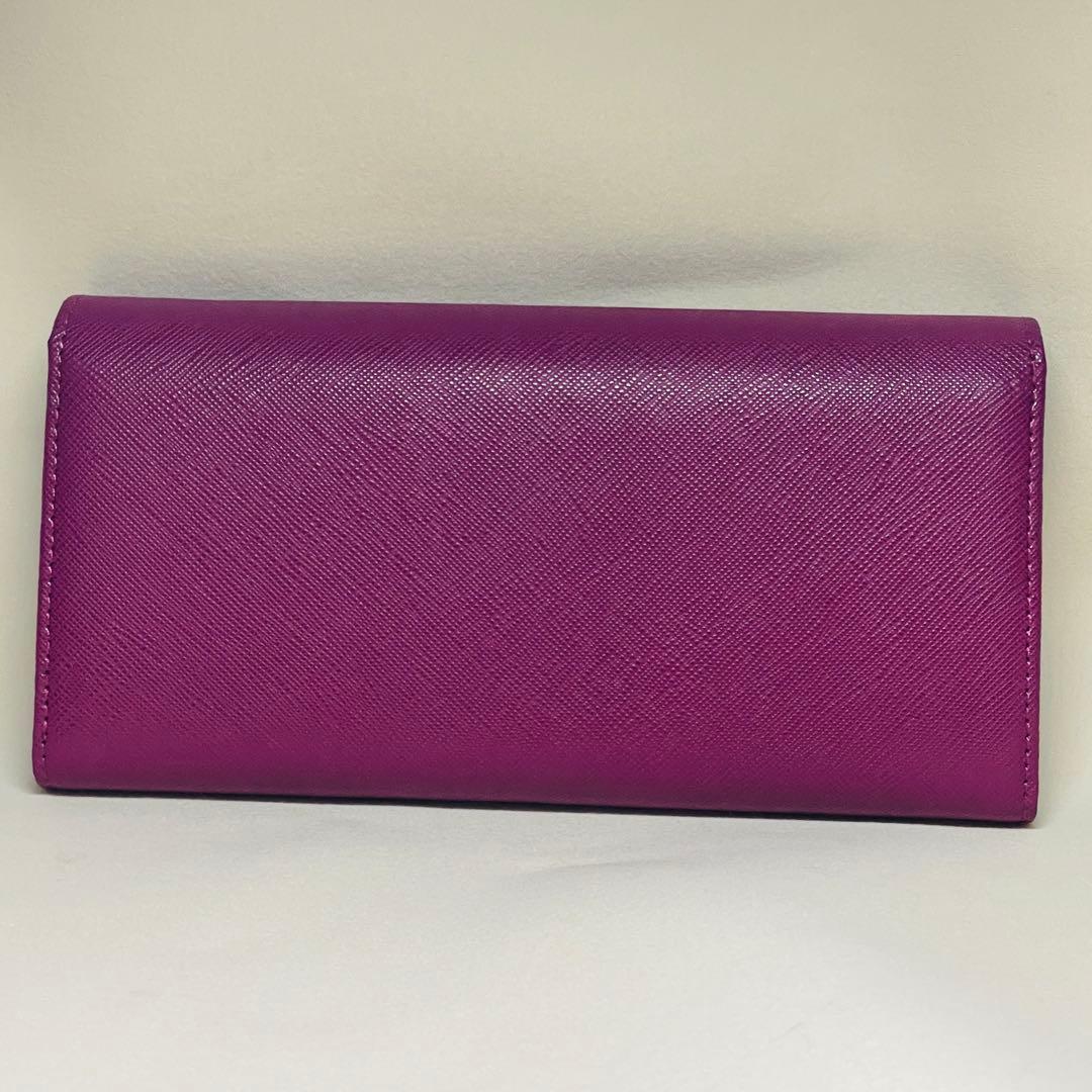 新品　残り１点　長財布　burgtan　一部スレあり　69VV530