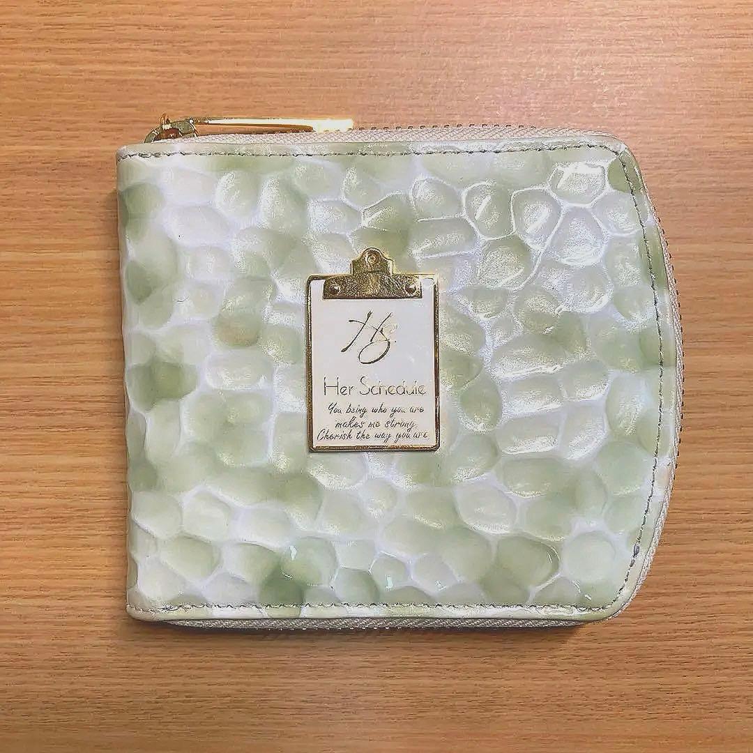 【美品】HerSchedule 木漏れ日の花束グリーンブーケ二つ折り財布