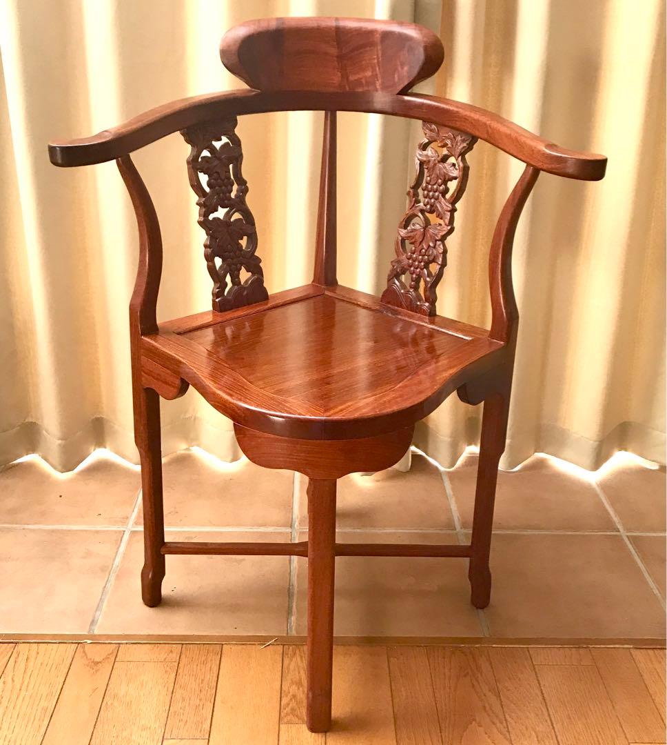 唐木家具　アジアンスタイル 木製葡萄　透かし彫り　アームチェア　花梨