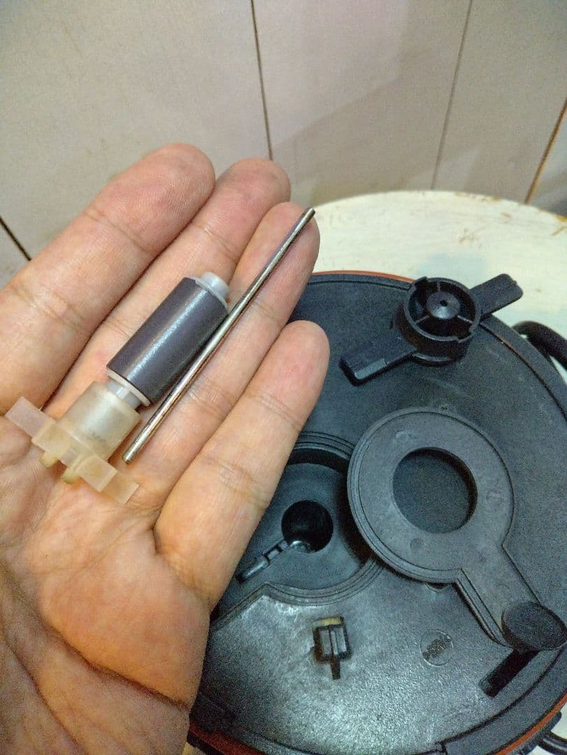 【今週限定値下げ】60センチオーバーフローガラス水槽 とエーハイム2213