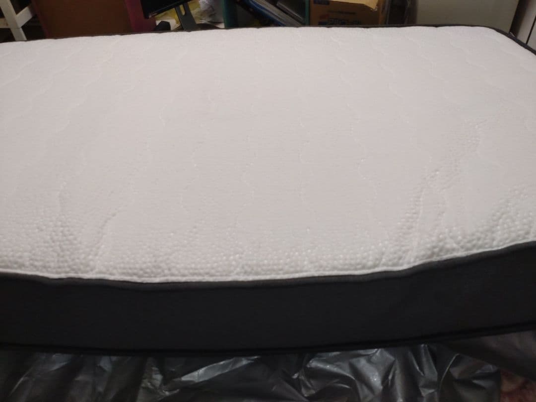 NELLマットレス（セミダブル）（送料込み）