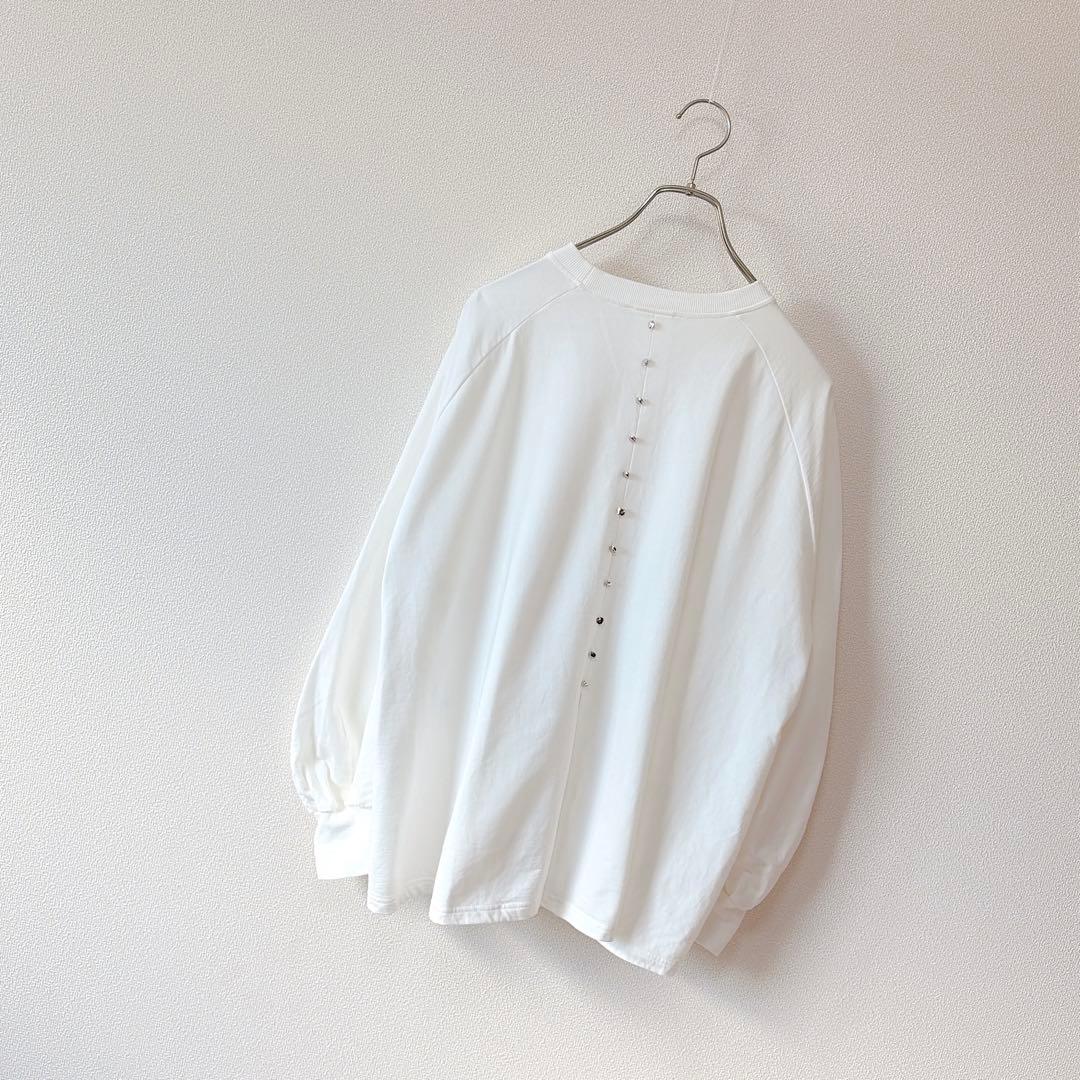 ✨定価2万円✨ビアズリー　うしろボタンBIGカットソー　チュニック　ホワイト
