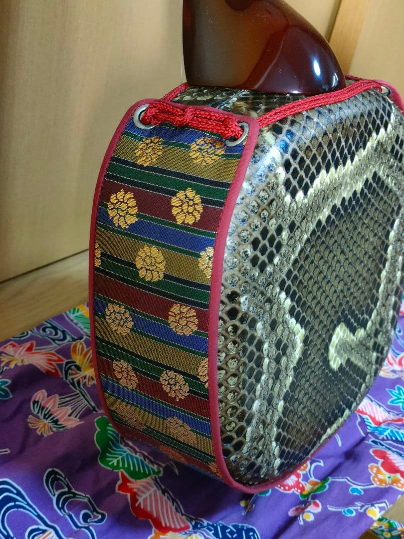 真壁型 ボルドー沖縄三線セット 両面本皮強化二重張り 琉球 三味線