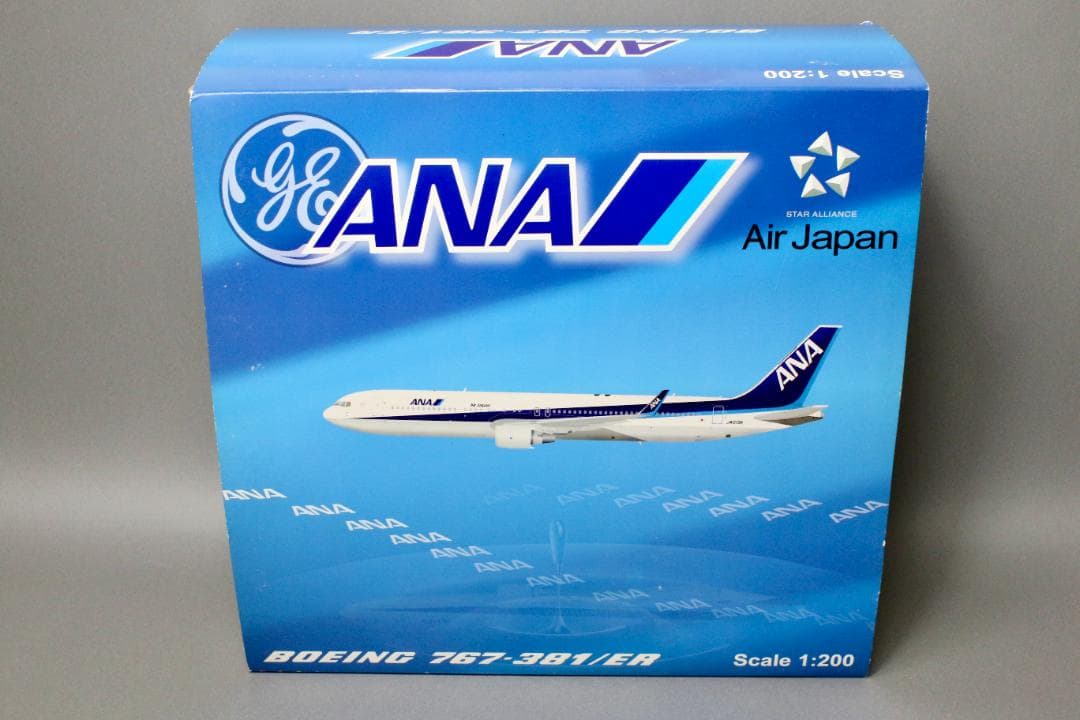 レア ANA B767-300ER JA619A 1/200 完成品