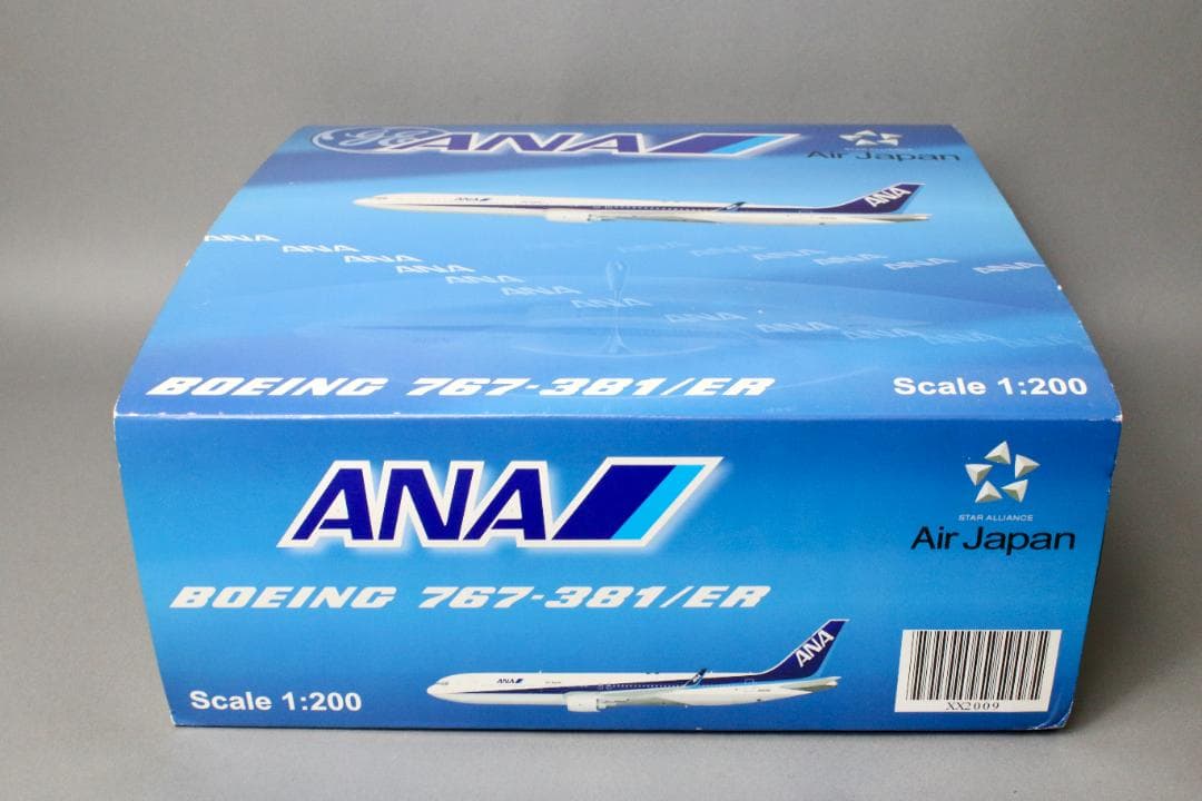 レア ANA B767-300ER JA619A 1/200 完成品