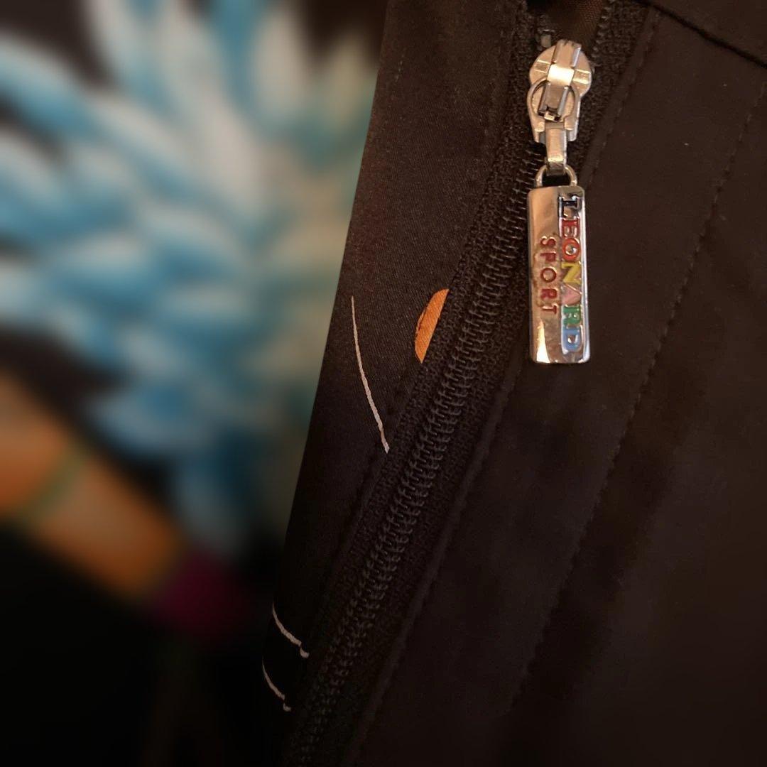 レオナール スポーツ　茶色　ライナーベスト　 付き　お値引き