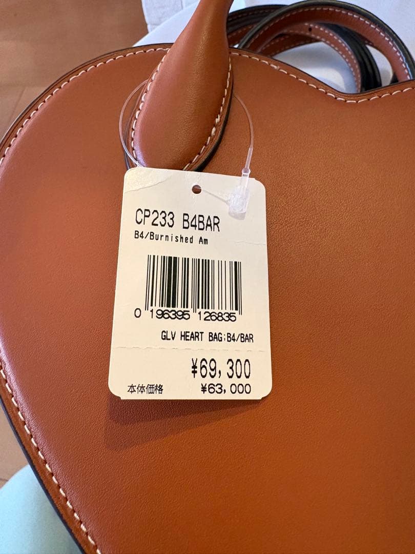 COACH ハート型バッグ　新品未使用品