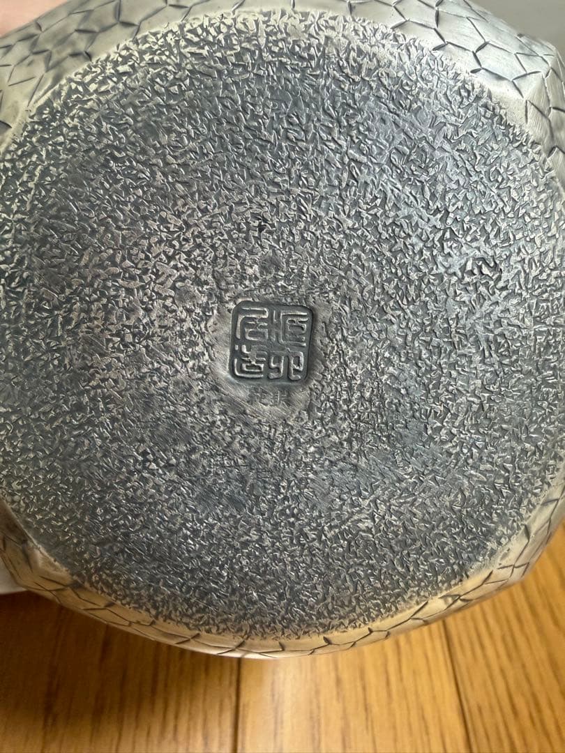 純銀製　四面饕餮文様彫刻　銀瓶　湯沸　煎茶道具　古美術　約622g