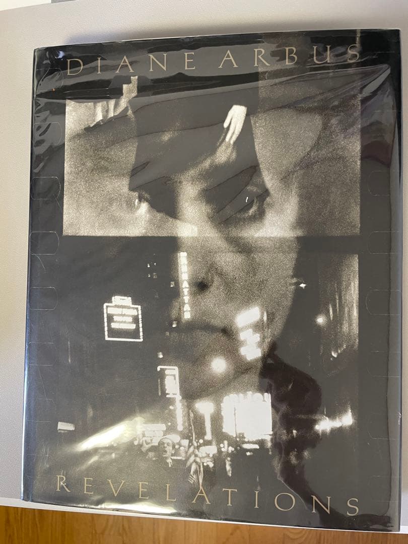 ダイアン・アーバス 作品集 REVELATIONS