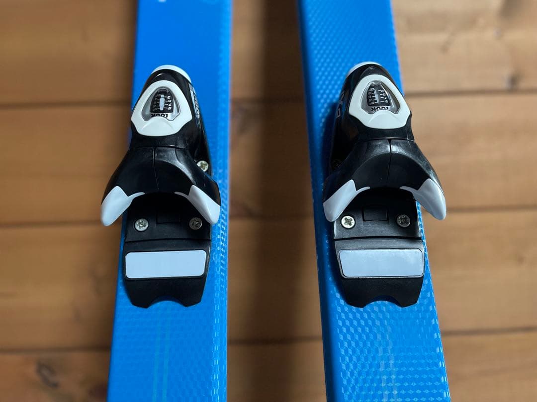 スワロースキー ロタシオン 147cm スキー板　ビンディング
