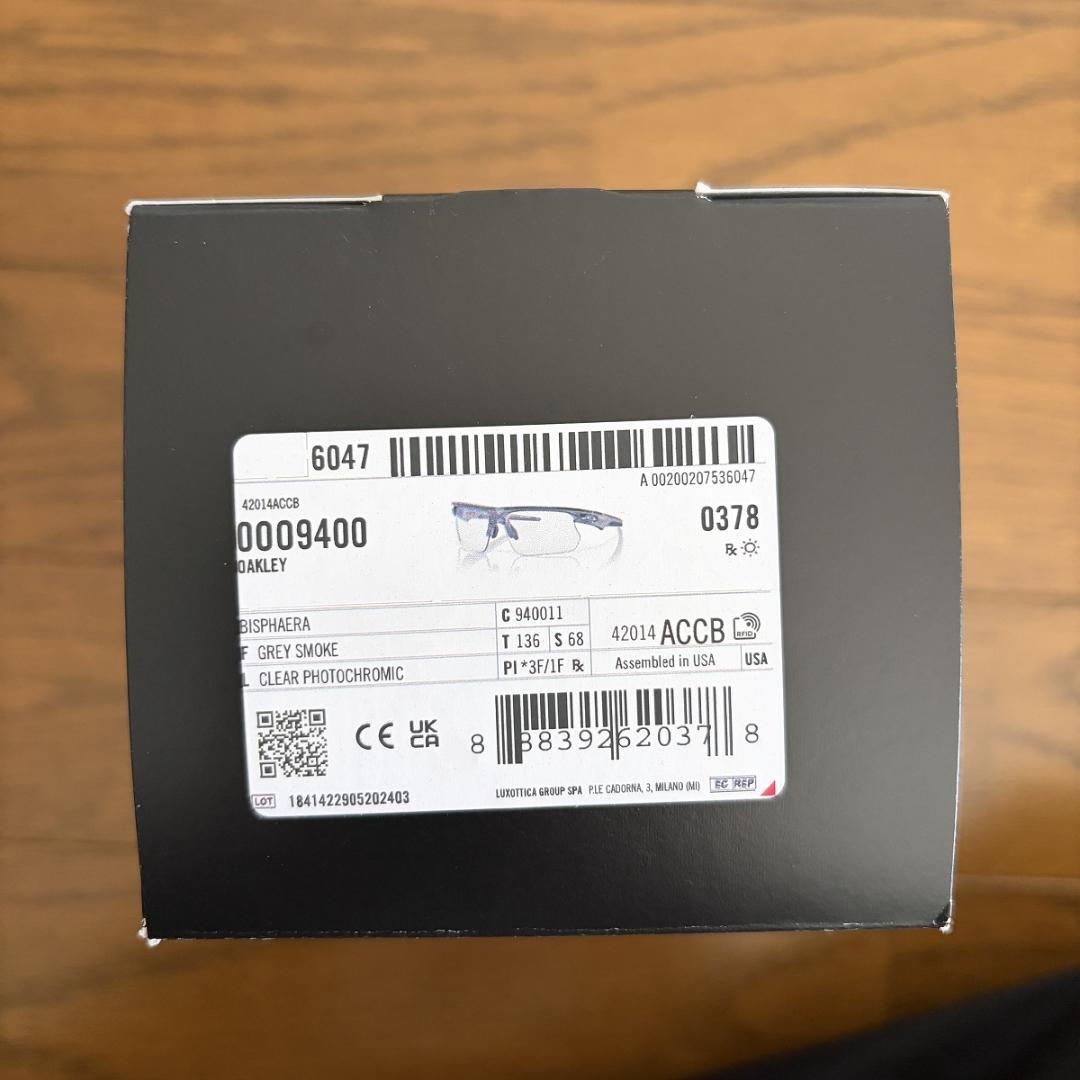 オークリー　BiSphaera　調光レンズ　clear to black