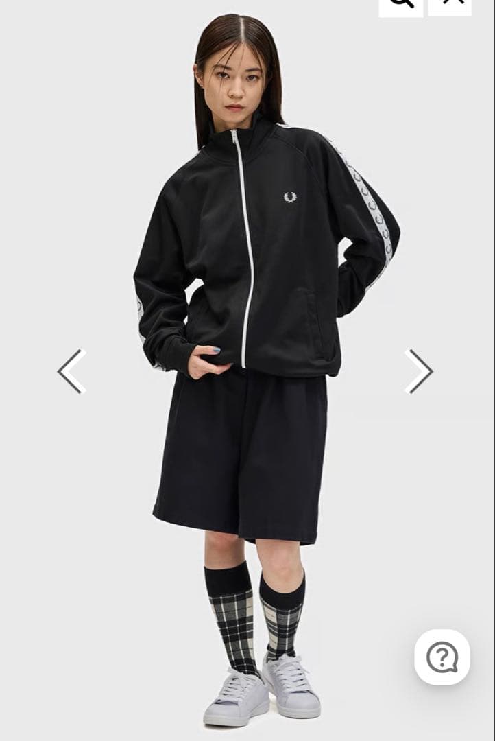 フレッドペリートラックジャケット　Taped Track Jacket