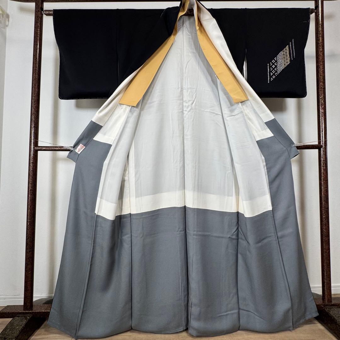 三松しつけ付き　正絹　袷　訪問着　付け下げ　着物　167裄67 刺繍　黒　絞り