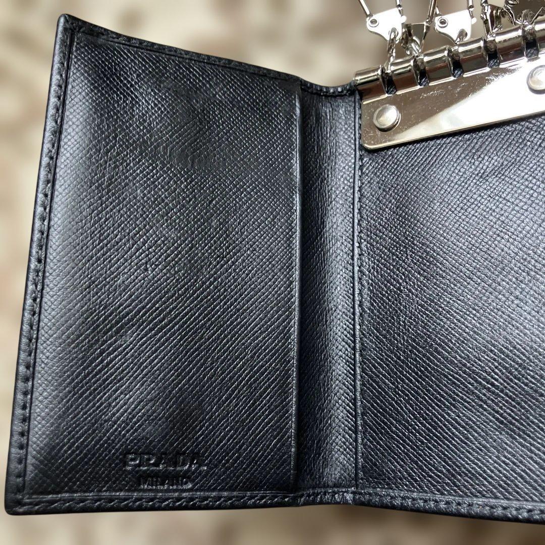 早い者勝ち❣️プラダ 5連 キーケース ブラック 三角プレート　サフィアーノレザー