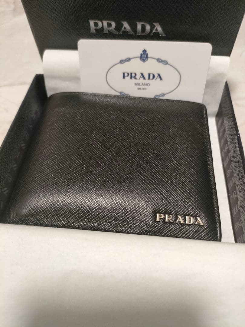 PRADA　メンズ　2つ折り財布