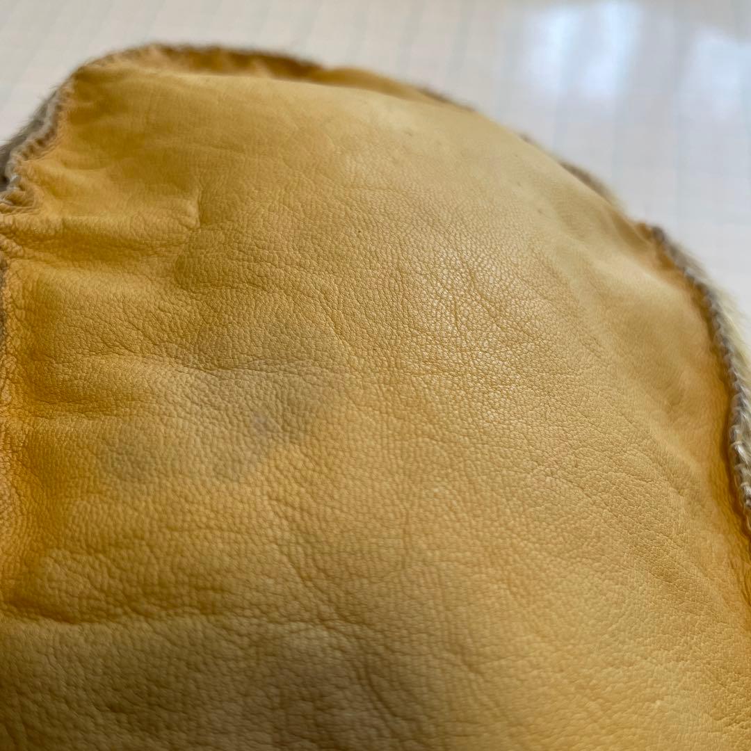 カナダ　イヌイット手作り　皮製ルームシューズ