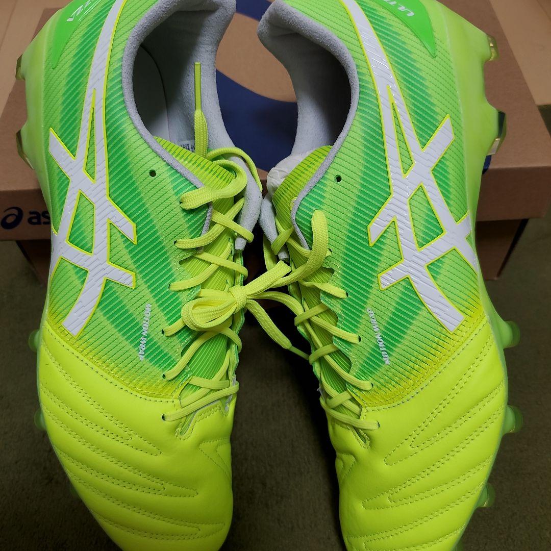 サッカースパイク ULTREZZA 3