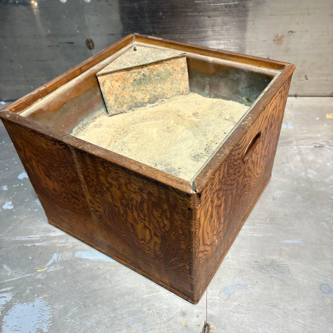 火鉢　銘木 綺麗な木目 欅 玉杢 無垢 黒柿 孔雀杢 角火鉢 茶道具　煎茶