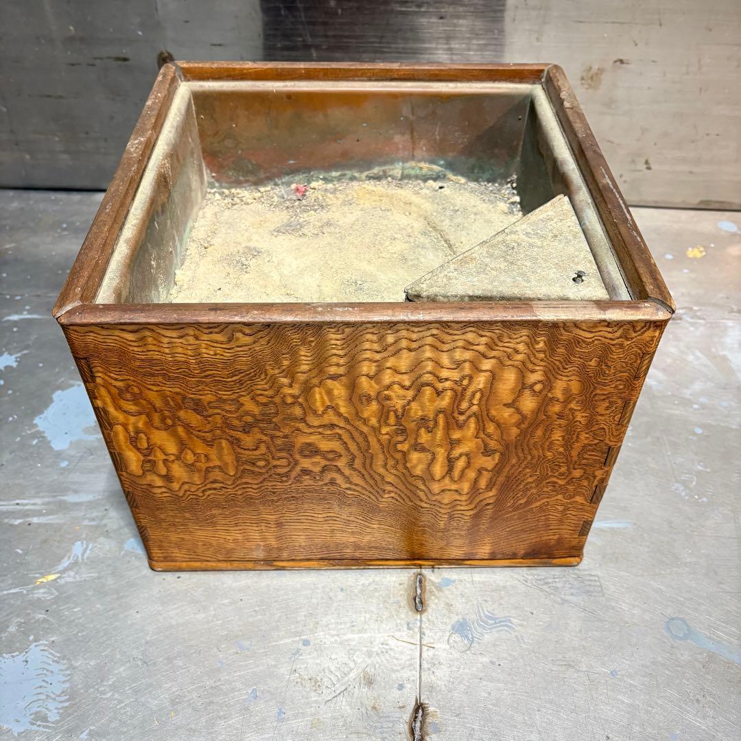 火鉢　銘木 綺麗な木目 欅 玉杢 無垢 黒柿 孔雀杢 角火鉢 茶道具　煎茶