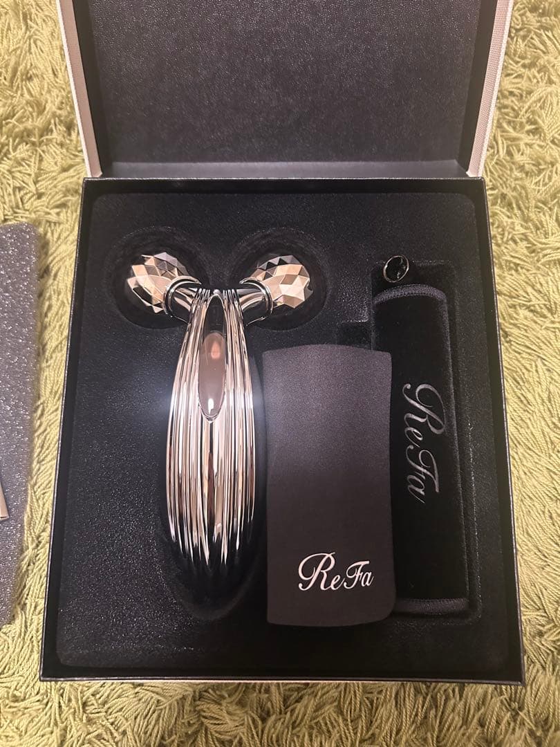 ReFa カラットレイ 美顔ローラー 専用ポーチ付き