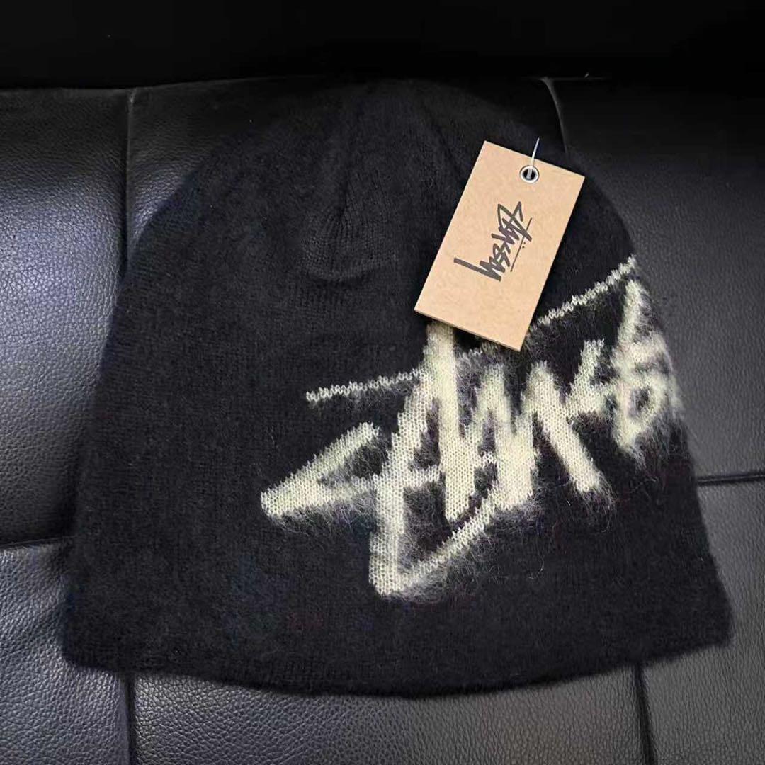 こーちゃStussy ニット帽とフレッドペリートレーナーMサイズ二つまとめ