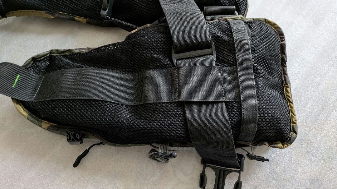 Coreman　pazdesign　フィッシングベスト　カモフラージュ柄