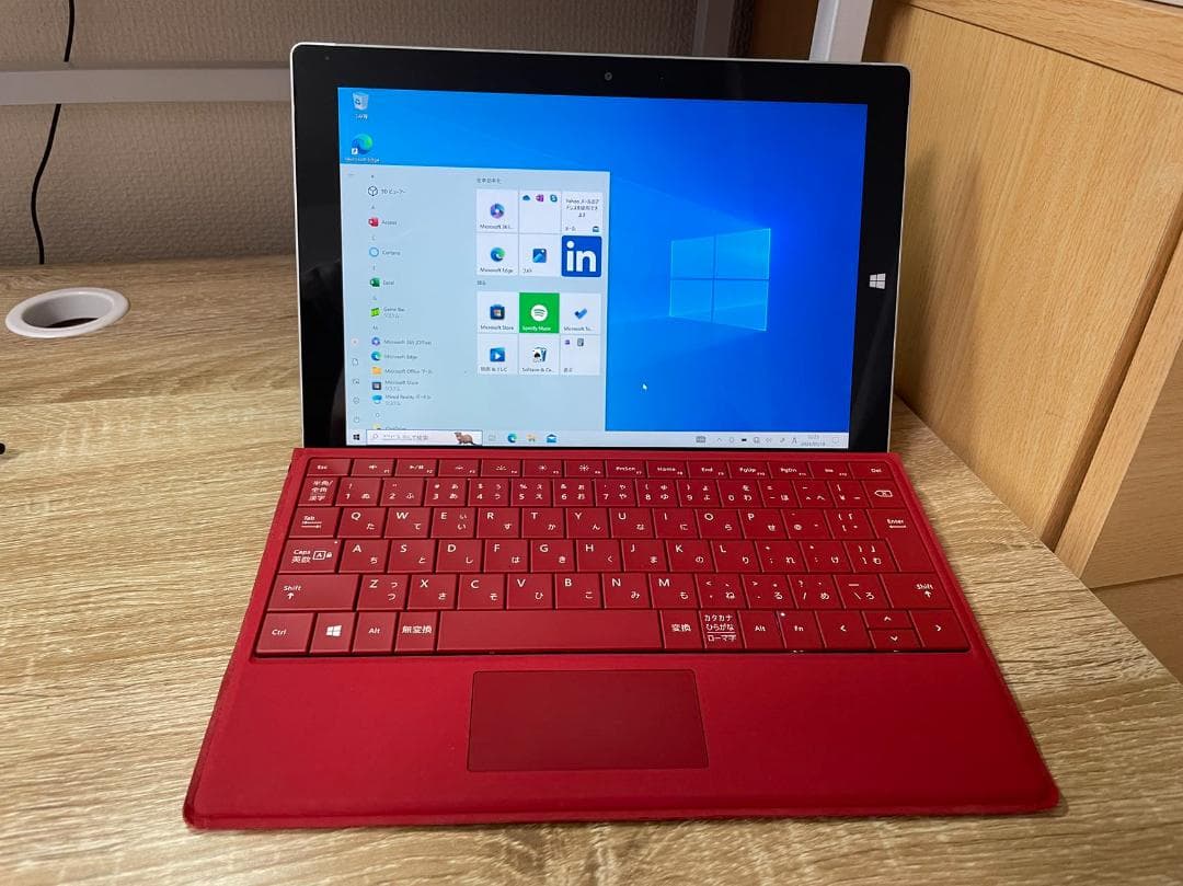 Surface 3 Atom Z8700 64GB LTE Office付き