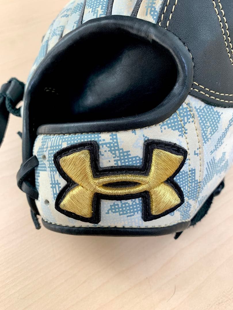 軟式グローブ アンダーアーマー