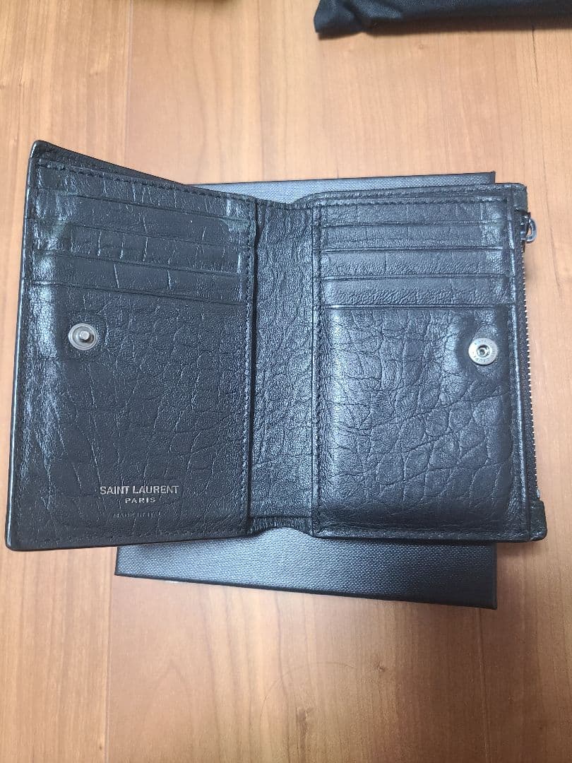 YSL ブラックレザー 二つ折り財布 クロコ型