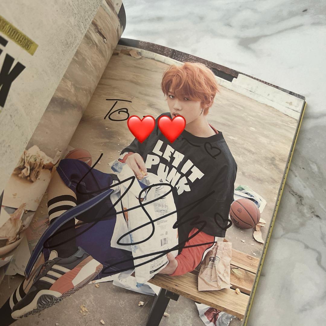 Stray Kids スキズ　サイン入り CD アルバム　I am WHO