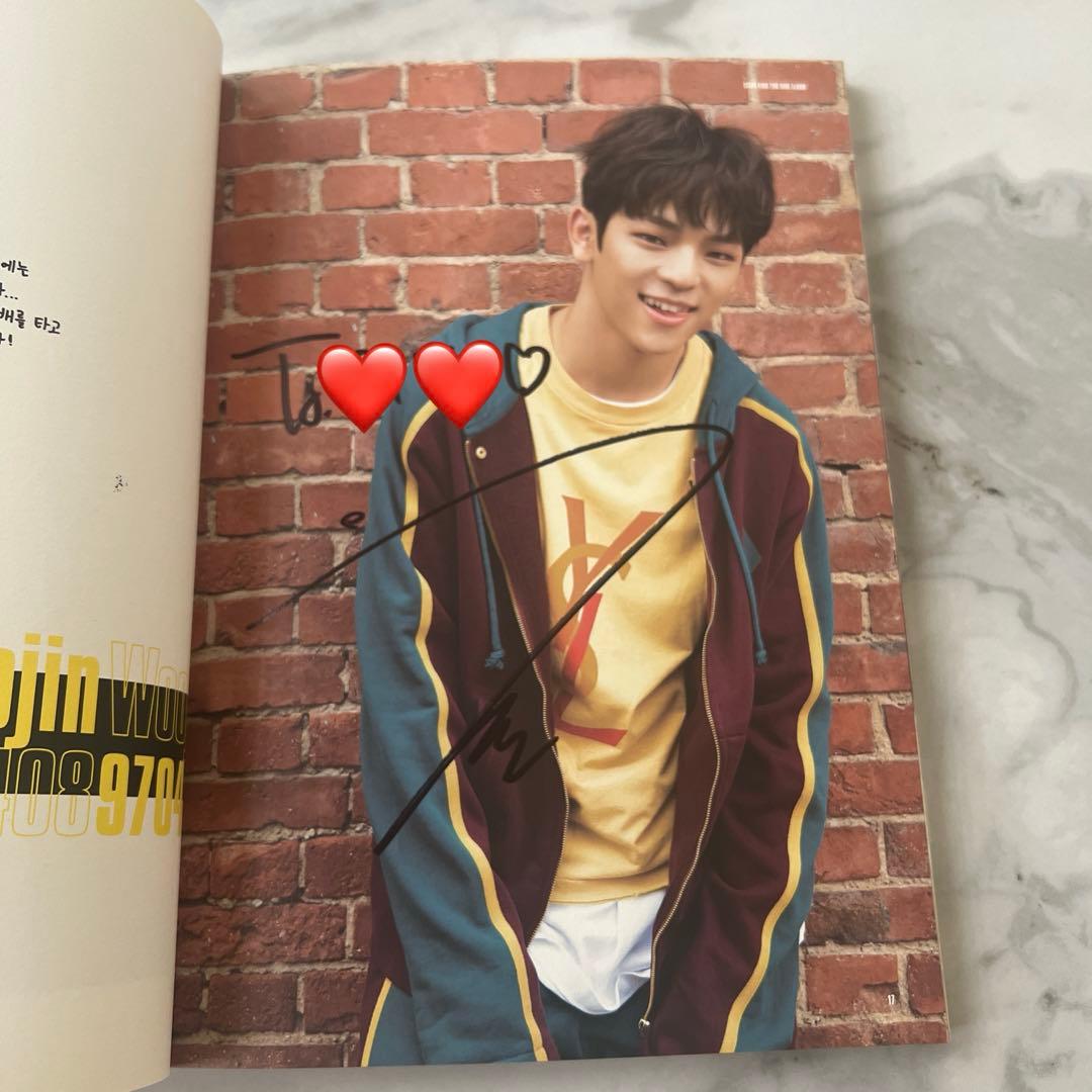 Stray Kids スキズ　サイン入り CD アルバム　I am WHO